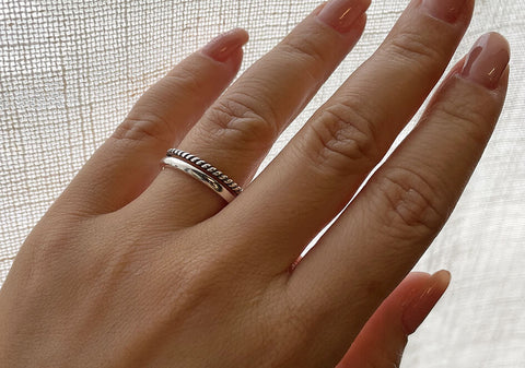 Sleek 2-in-1 Minimalist Ring