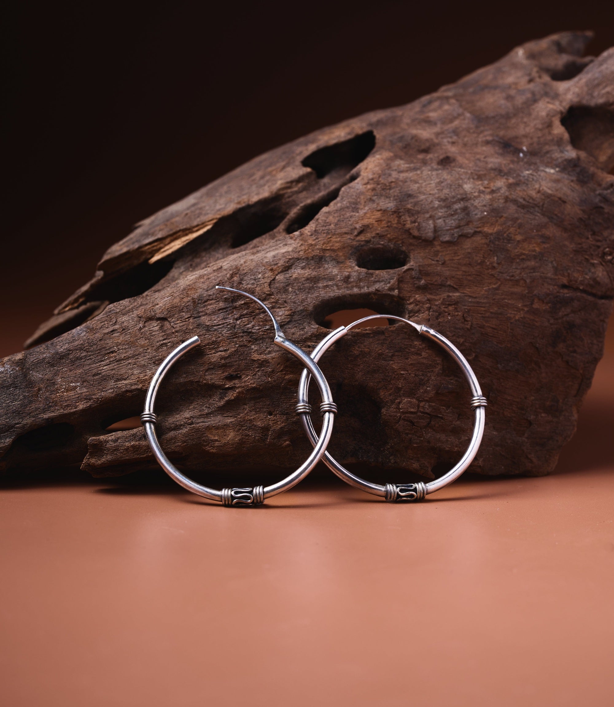 Handcrafted sterling silver 925 hoop earrings from Hill to Street's everyday wear collection