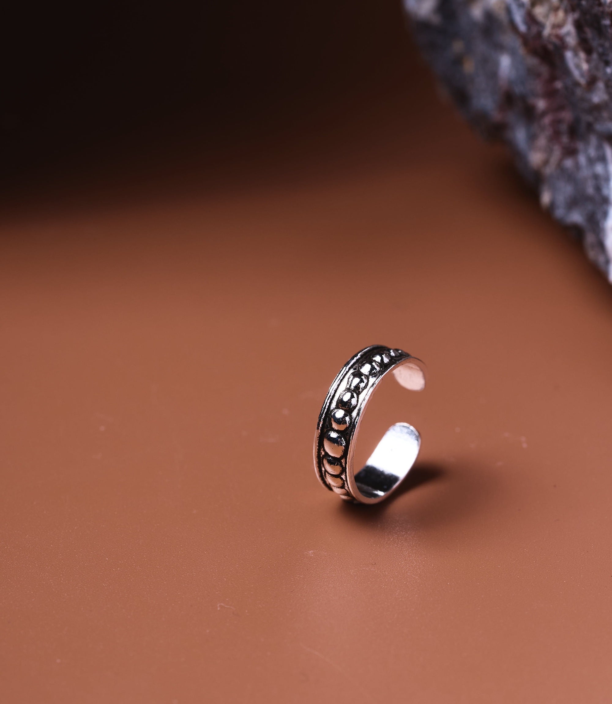 Malia Sterling Silver 925 Toe Ring with chain-link pattern band, adjustable open-back design