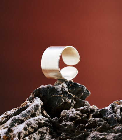 Sara Ring in 925 sterling silver showing a flat band with a sleek matte finish.