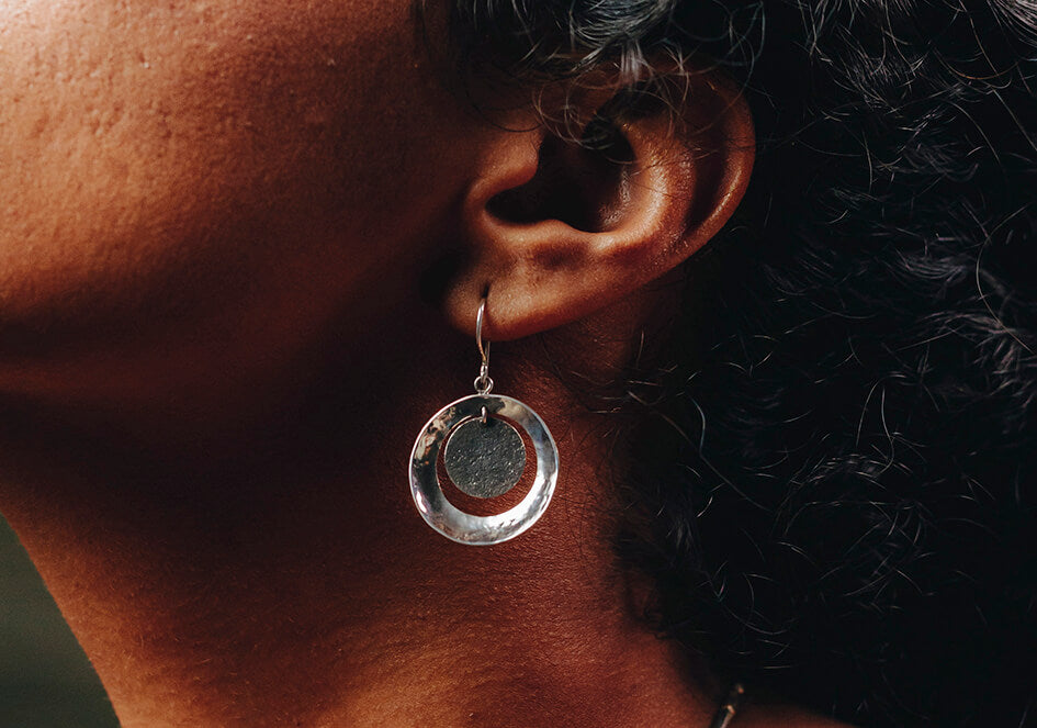 Etched double-circle drop earrings