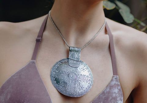 Big plate tribal stamp detail pendant necklace