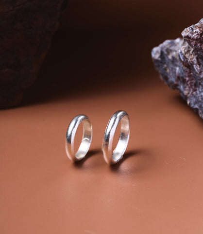 Handcrafted pure silver band ring suitable as a unisex everyday or couple ring