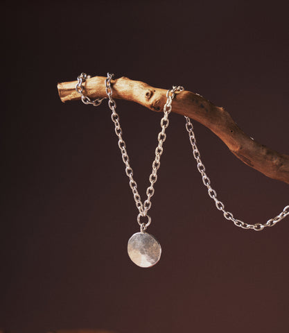 Liri Necklace
